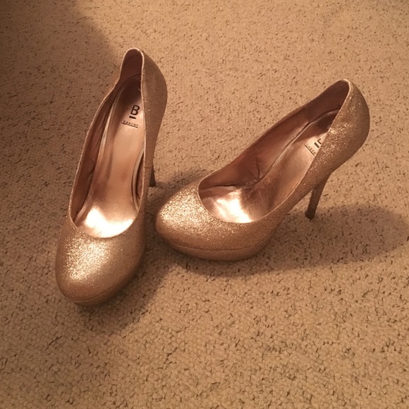 Bakers | Gold Sparkle Heels ✨