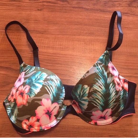 NWOT VS Push-up 30B
