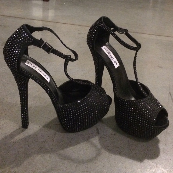 Steve Madden black open toe platform heels
