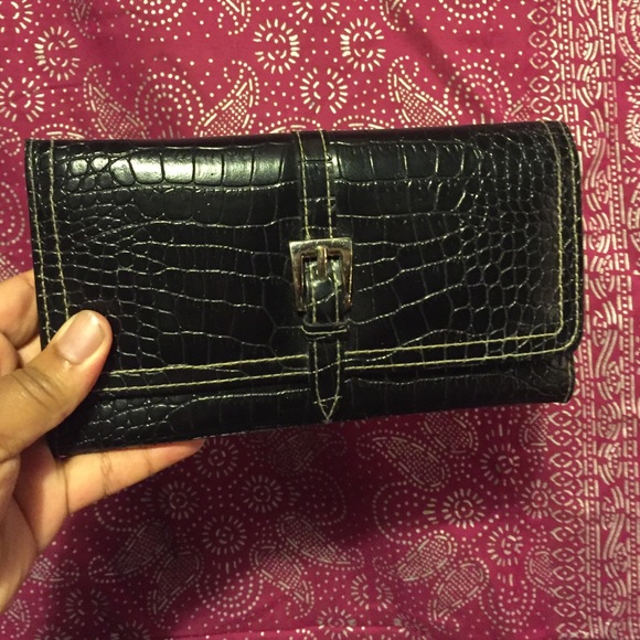 Black Tri-fold Wallet