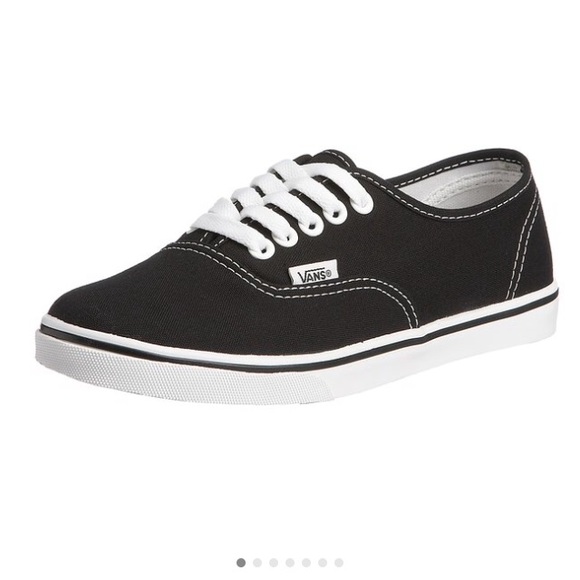 Meet your Posher, Yanni - Picture 1 of 1