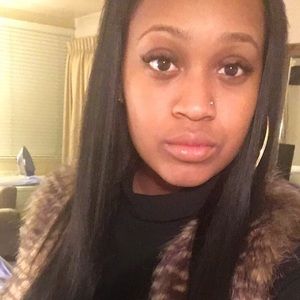 Meet your Posher, Bria