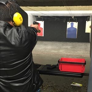 Meet your Posher, Manuel