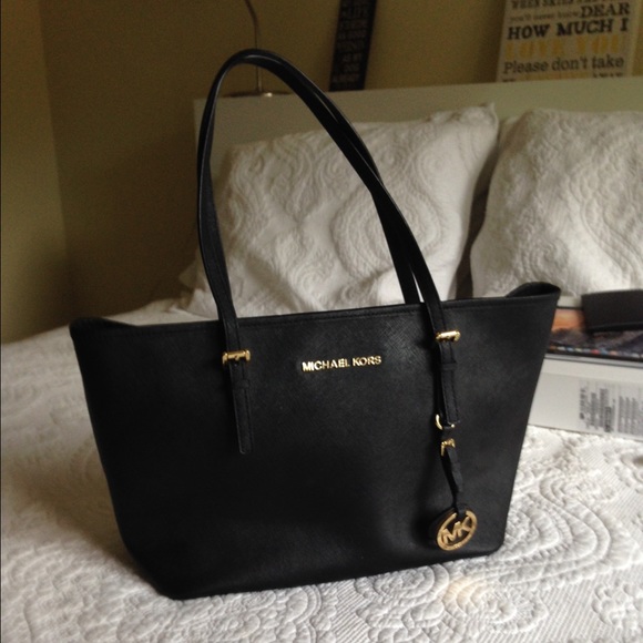 Black Michael Kors bag