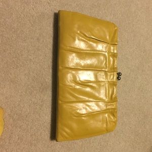 Large yellow Hobo clutch