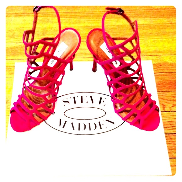 Steve Madden Shoes - Steve Madden