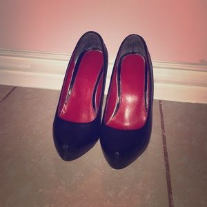 Black pump heels