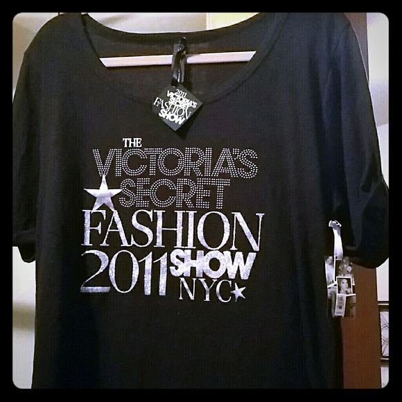 NWT! LIMITED EDITION 2011 VS fashion show shirt!!!