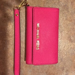 Michael Kors wristlet & iPhone 5/5C case