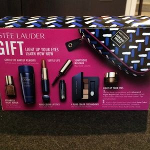 Estée Lauder Light up your eyes gift