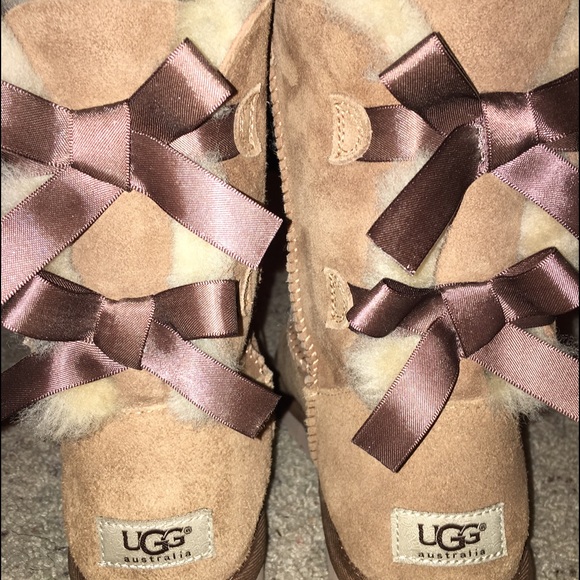 UGG Bailey Bows *REDUCED*