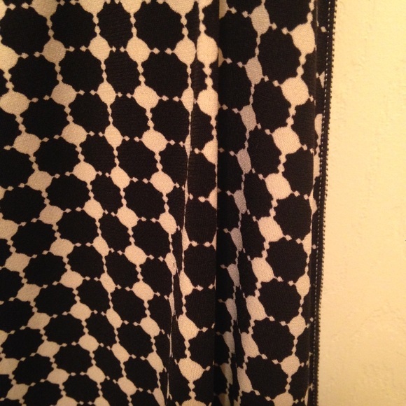Geo Pattern Midi Skirt - Picture 2 of 3