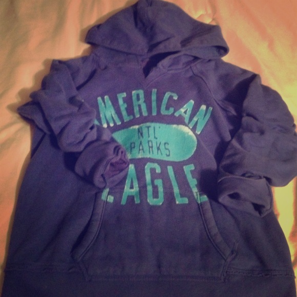 American eagle sweatshirt!