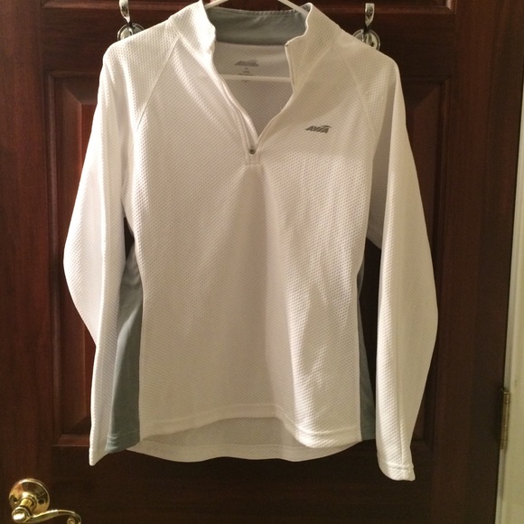 New Avia Top