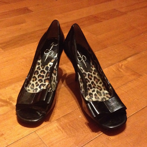 Jessica Simpson 7.5 heels