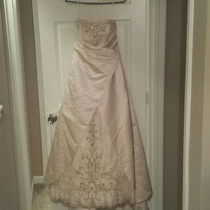 Private label by G Wedding dress