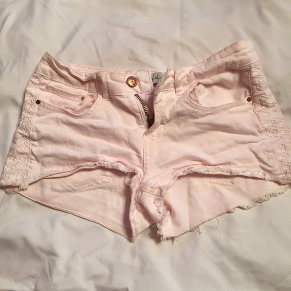 | Zara | Light pink tribal shorts