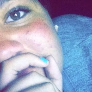 Meet your Posher, April