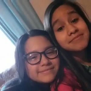 Meet your Posher, Leonor