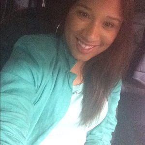 Meet your Posher, Deborah