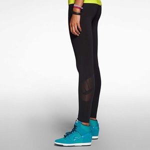 Nike Leg-A-See leggings