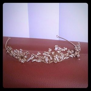 Gold headpiece with rhinestone