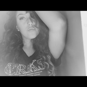 Meet your Posher, Mireya