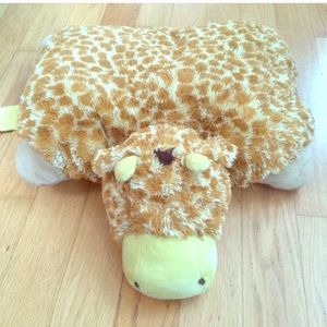 Giraffe Pillow Pet