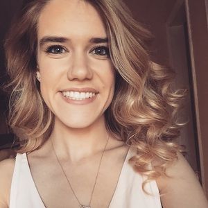 Meet your Posher, Abby