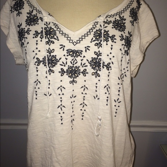 American eagle short sleeves shirt 👚