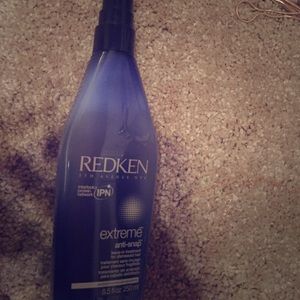 Redken leave in
