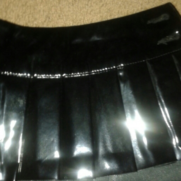 Goth black vinyl miniskirt - cyber bdsm bondage NEW cosplay punk - Picture 2 of 4