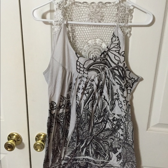 Black and white design shirt with crochet back