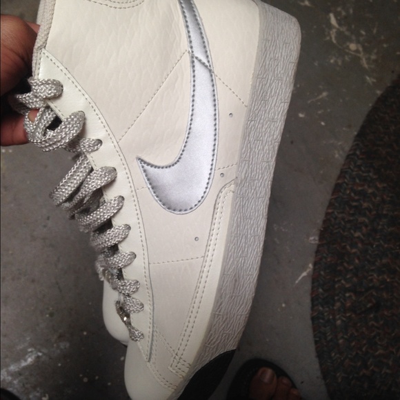 Nike fashion sneaker - Picture 2 of 4