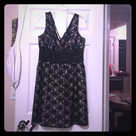 Black and cream lace dress