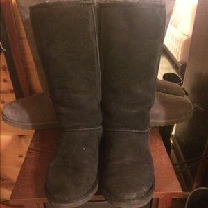 Black uggs