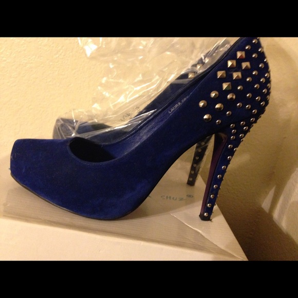 Royal blue size 8 heel - Picture 2 of 4