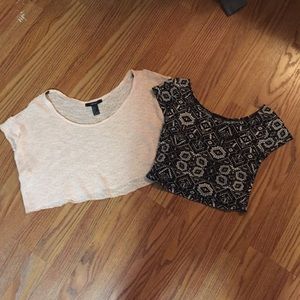 2 crop top bundle! I negotiate on all of my items!