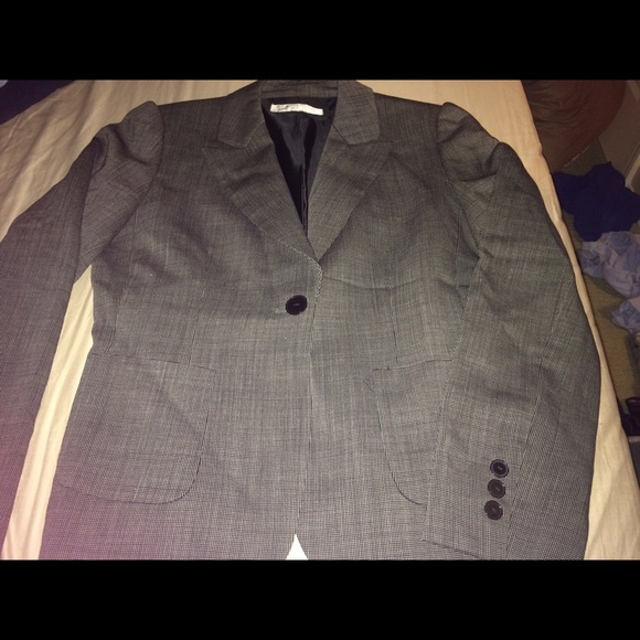 Pant suit size 6 petite like new