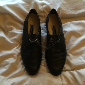 vintage black oxfords