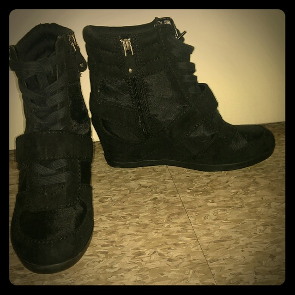 Black Wedge Sneaker. Never been worn!