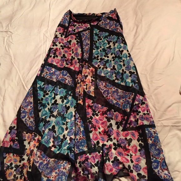 | TOPSHOP | patterned skirt