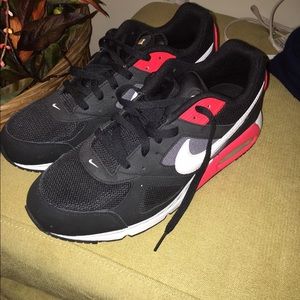 Nike Air Max Men's Size 9.5