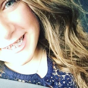 Meet your Posher, Dakota