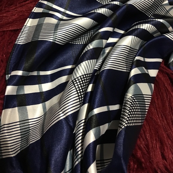 Checkered scarf - Picture 3 of 4