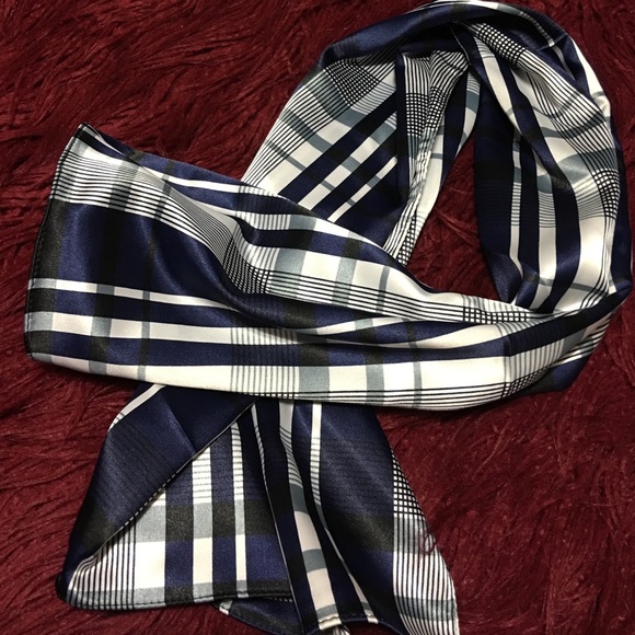 Checkered scarf - Picture 4 of 4