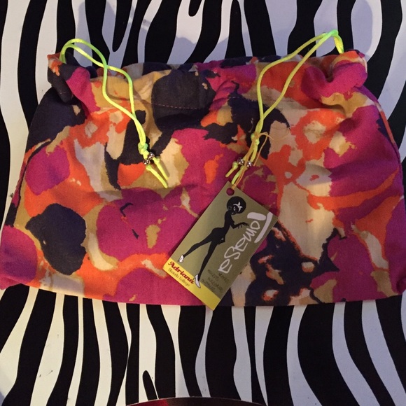 Handmade Makeup Bag - Picture 2 of 3