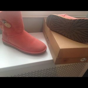 Uggs Bailey Button Pink Kimono Flower