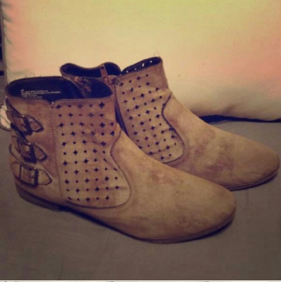 Ankle boots