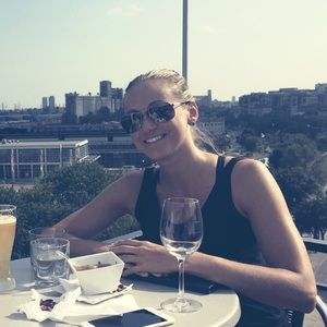 Meet your Posher, Marisa